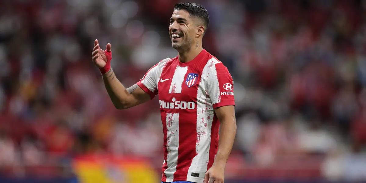Luis Suárez no tuvo muchos minutos en cancha esta temporada y quedó relegado en la delantera del Atlético de Madrid. Dos clubes de Turquía suenan como su futuro destino mientrasd que los colchoneros ya buscan un reemplazo.