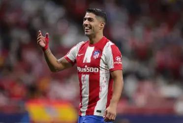 Luis Suárez no tuvo muchos minutos en cancha esta temporada y quedó relegado en la delantera del Atlético de Madrid. Dos clubes de Turquía suenan como su futuro destino mientrasd que los colchoneros ya buscan un reemplazo.