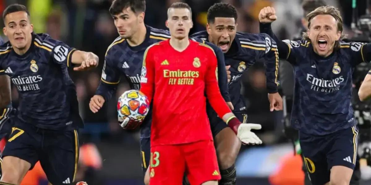 Lunin con sus compañeros del Real Madrid, que celebraron el pase a semis ante Manchester City
