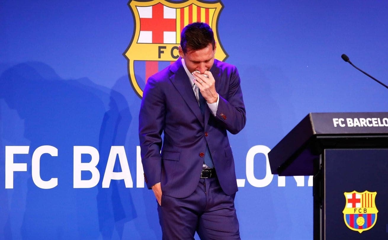 Messi, el futbolista que se volvió leyenda culé, se despidió este último fin de semana de la afición del Fc Barcelona. Luego de la conferencia en el Auditorio 1899 donde dio un discurso entre lágrimas, el astro argentino compartió un posteo en su Instagram para hacer su descargo.