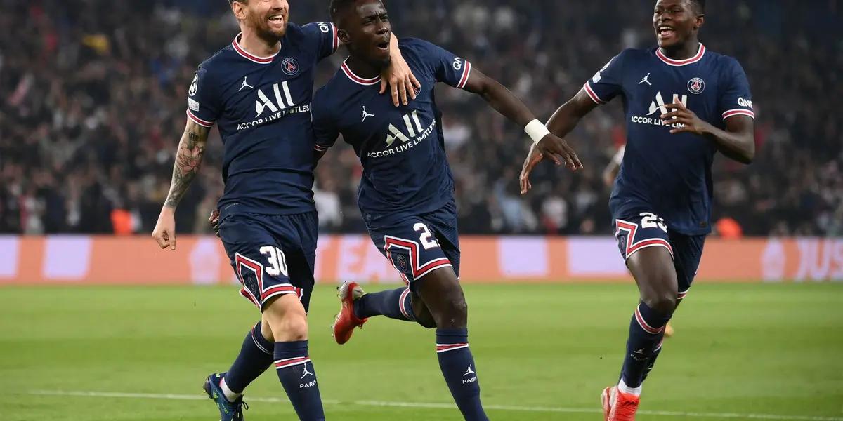 Messi hizo estallar al Parque de los Príncipes por primera vez como futbolista del PSG. Con una obra maestra, en cproducción con Mbappé, el astro argentino mostró su clase ante el Manchester City.