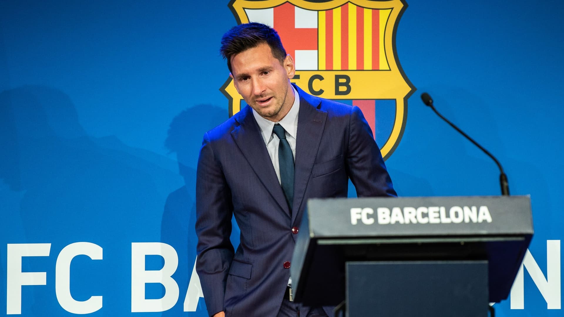 Messi, quizás el jugador más trascendente de la historia del FC Barcelona se despidió entre lágrimas de la institución a la que llegó a los 13 años y deja convirtiéndose en leyenda del fútbol. El crack argentino habló de todos los temas.