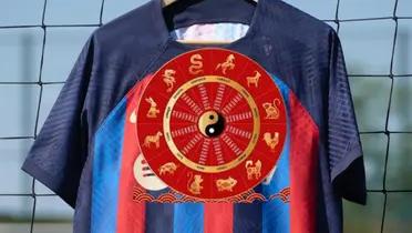 Mientras espera por Puma, la extraña camiseta Nike de Barca por horóscopo chino