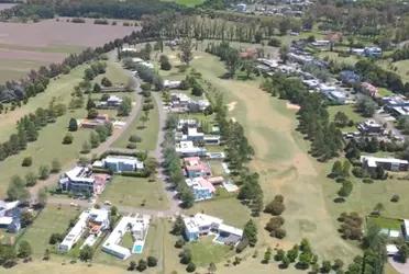 Mientras estuvo aislado en su país, luego de las festividades de fin de año, se pudo conocer parte de los detalles de "La Fortaleza". la excluiva mansión que está construyendo el astro argentino para cuando deje la actividad profesional.