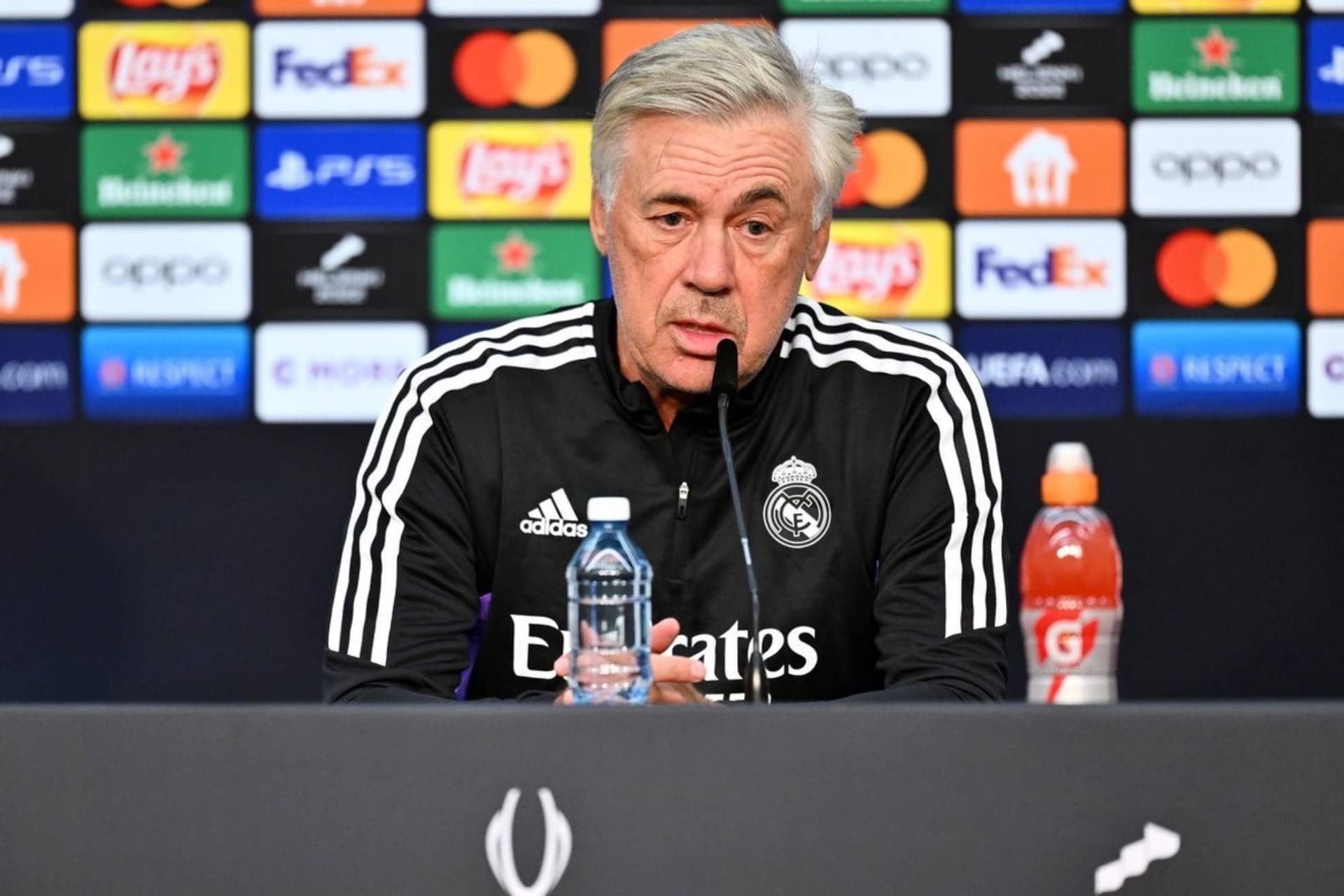 Mientras quedan pocas semanas para finalizar el primer semestre, el entrenador italiano ya tiene en mente que jugadores podrían no continuar en el Madrid.