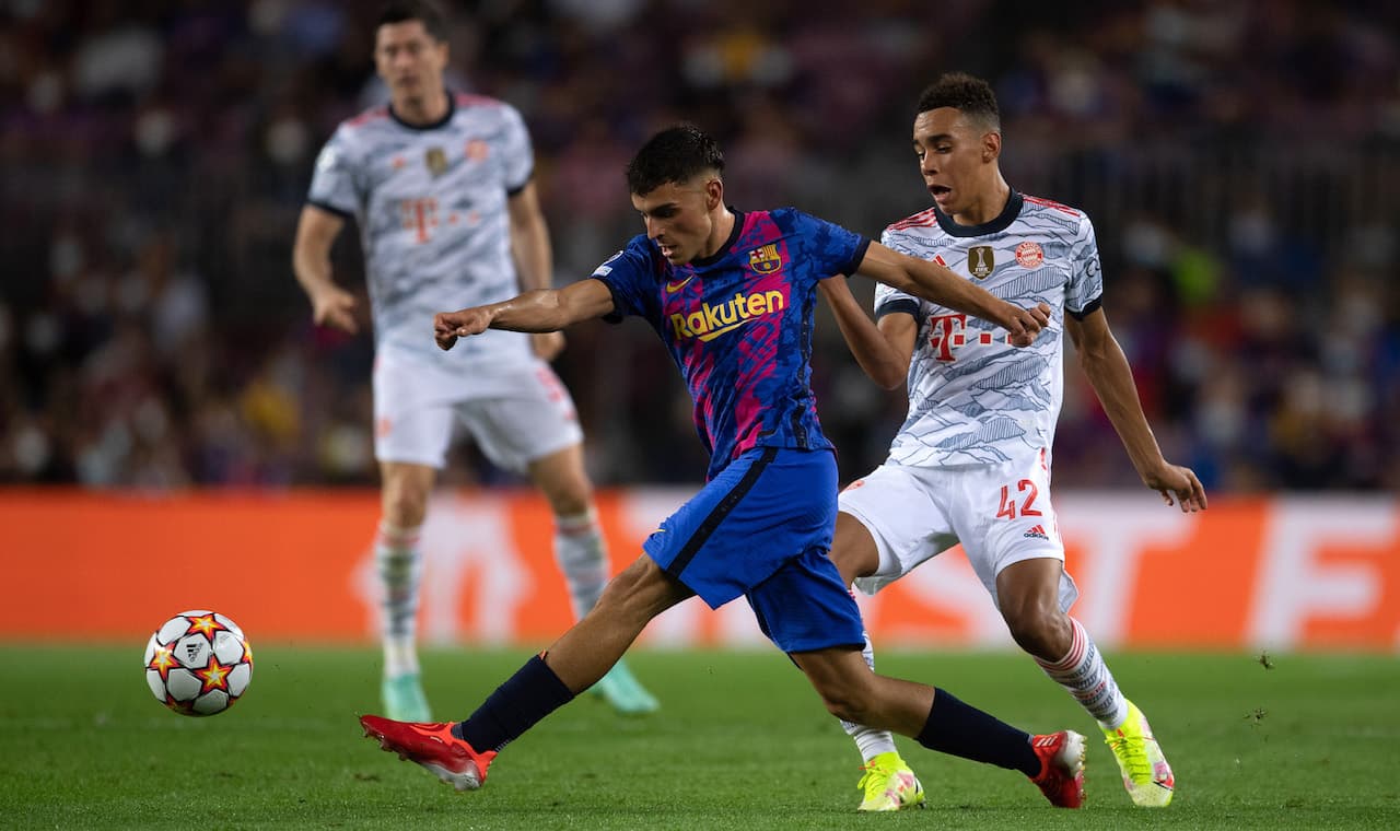 Mientras se especula con que un gigante del planeta fútbol por estas horas presente la oferta para convertirlo en el fichaje más caro de su historia, en Barcelona se relamen con lo que sería la vena más cara de la historia de este deporte.