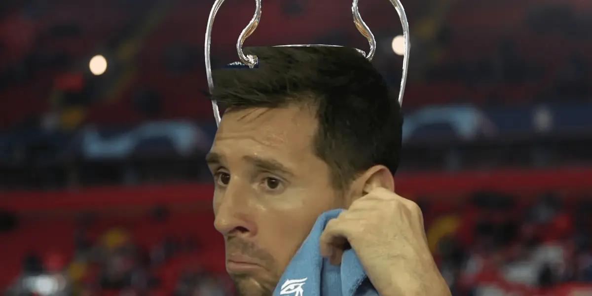 Mientras se realizaba el sorteo de los octavos de final, el astro argentino sorprendió a todos con una curiosa determinación