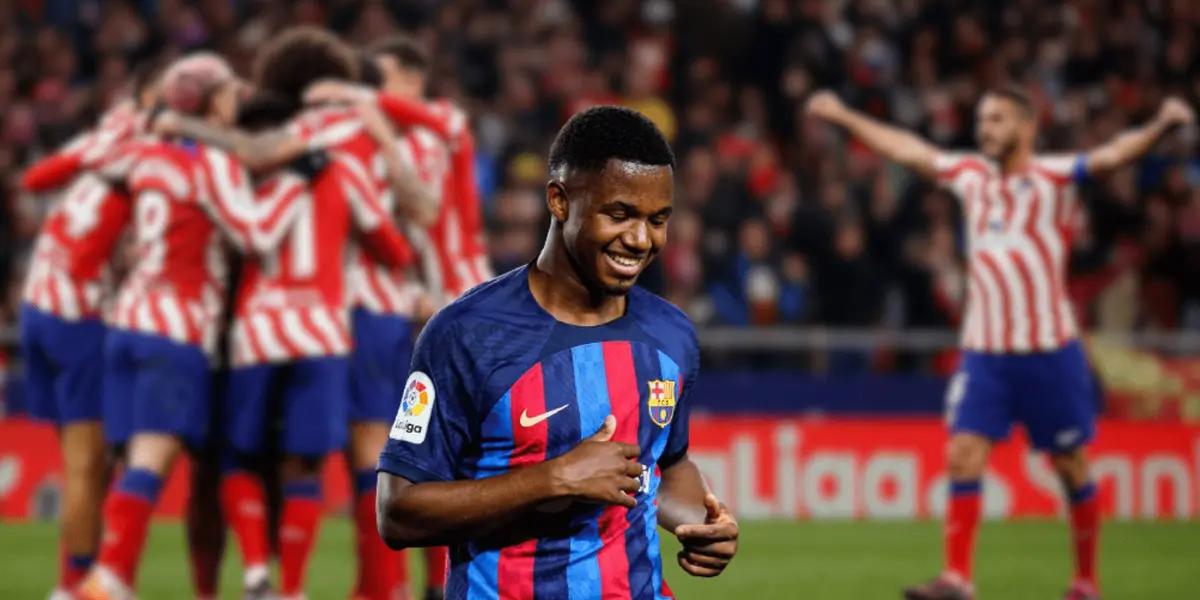 Mientras Xavi lo aleja, Simeone va a la carga por él