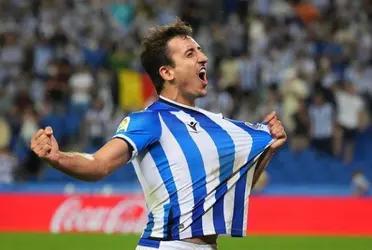 Mikel Oyarzabal es una de las grandes figuras de la Real Sociedad, el delantero vasco ha mostrado un gran nivel lo cual ha hecho que el equipo auriazul lo tase en 50 millones de euros. Lamentablemente el jugador español sufrió la rotura de ligamento cruzado de su rodilla izquierda.