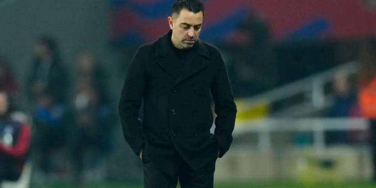 Mira lo que dijo Xavi en plena transmisión, cuando no cobraron penal al Barça