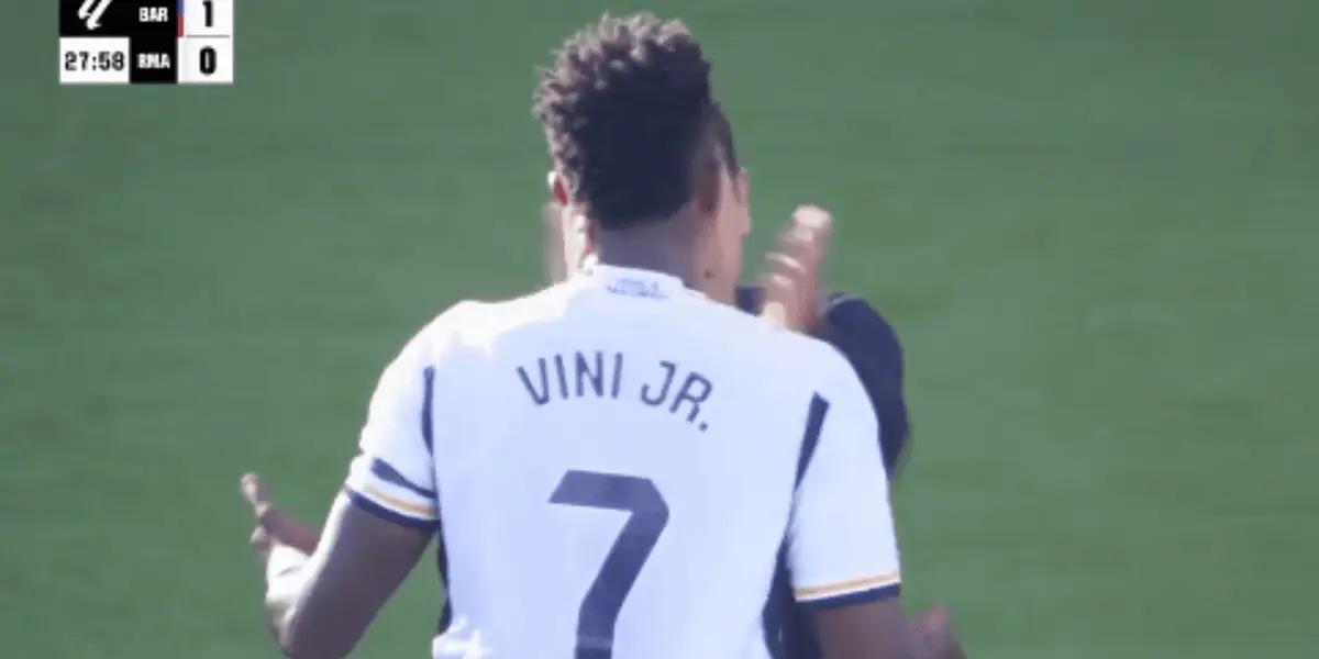 Momento tenso se vive en Montjuic en medio de la parcial derrota del Real Madrid ante el FC Barcelona