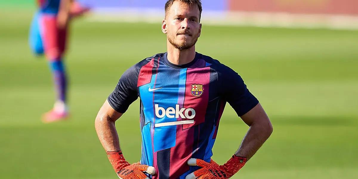 Neto le pidió al Barcelona que lo cede pero el equipo de Xavi le puso condiciones para aceptar dejarlo marcharse.