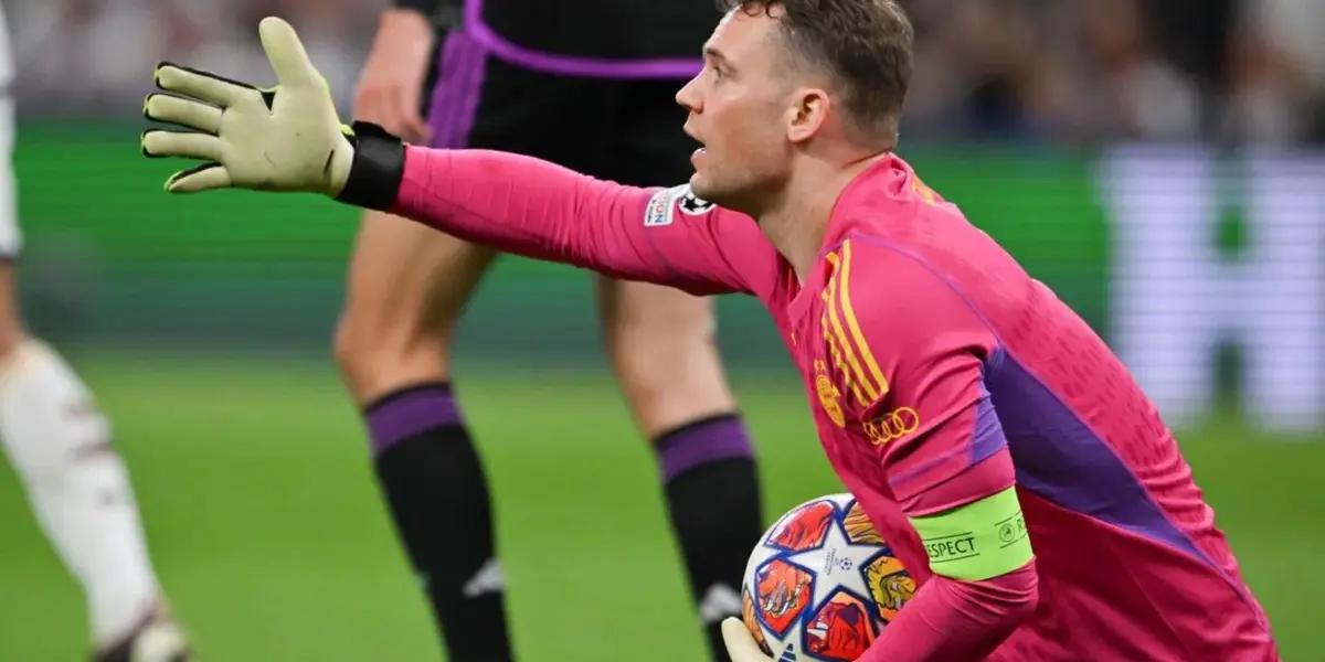 Neuer con la camiseta del Bayern Múnich y con el balón de Champions en sus manos.