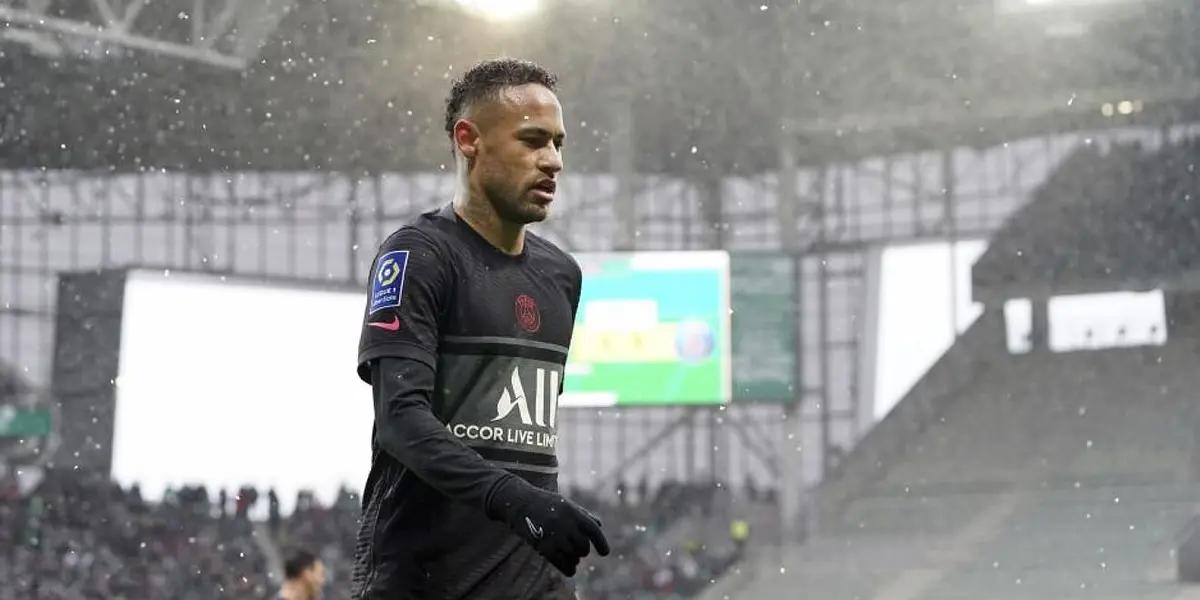 Neymar declaró que quiere volver a jugar en el Santos.