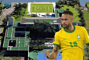 Neymar vive económicamente como la megra estrella que es y tiene lujos destinados a casas y autos que son sorprendentes
