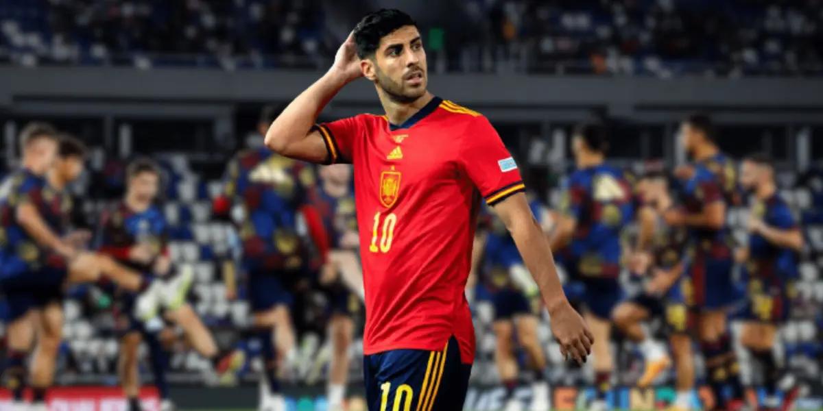 Ni bien comenzado el partido ya se instaló la polémica en el encuentro que España necesita sí o sí ganar para no complicarse