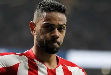 No toleran mas el flojo nivel del brasilero y quieren un futbolista que esté a la altura de lo que representa el club.