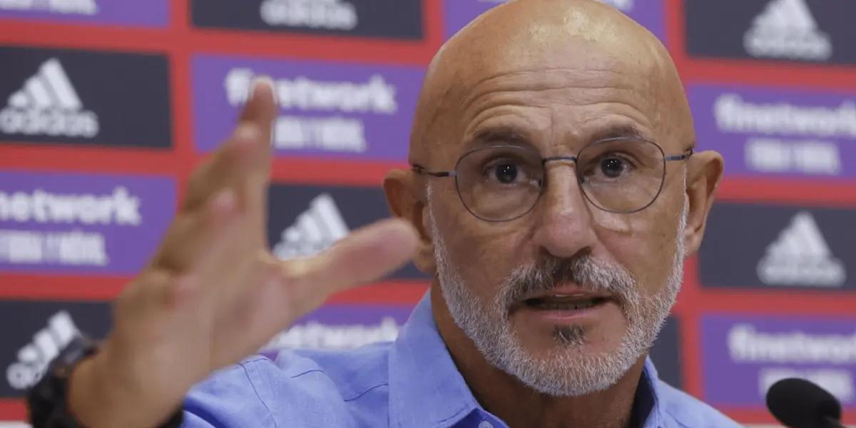 Nuevo cruce entre el entrenador de La Roja y uno de los pedidos por la prensa y la afición con el combinado nacional