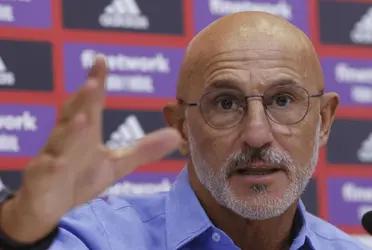 Nuevo cruce entre el entrenador de La Roja y uno de los pedidos por la prensa y la afición con el combinado nacional