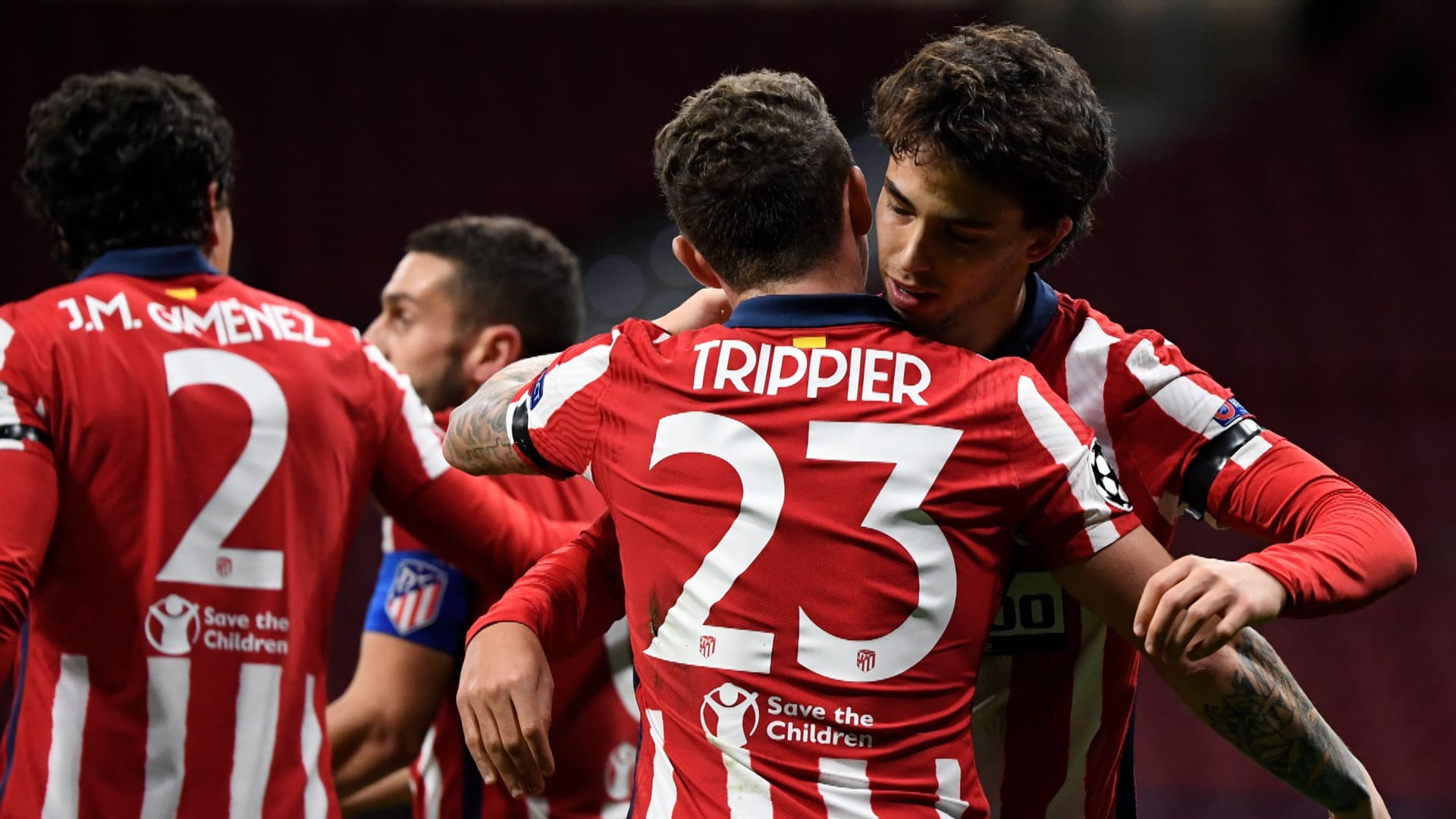 Para que haya llegadas lo claves que haya partidas. Y dos son los futbolistas que pueden tener la llave para que el Atlético haga caja y también libere la masa salarial. Se trata de Kieran Trippier y de Héctor Herrera las situaciones a estudiar para salida.