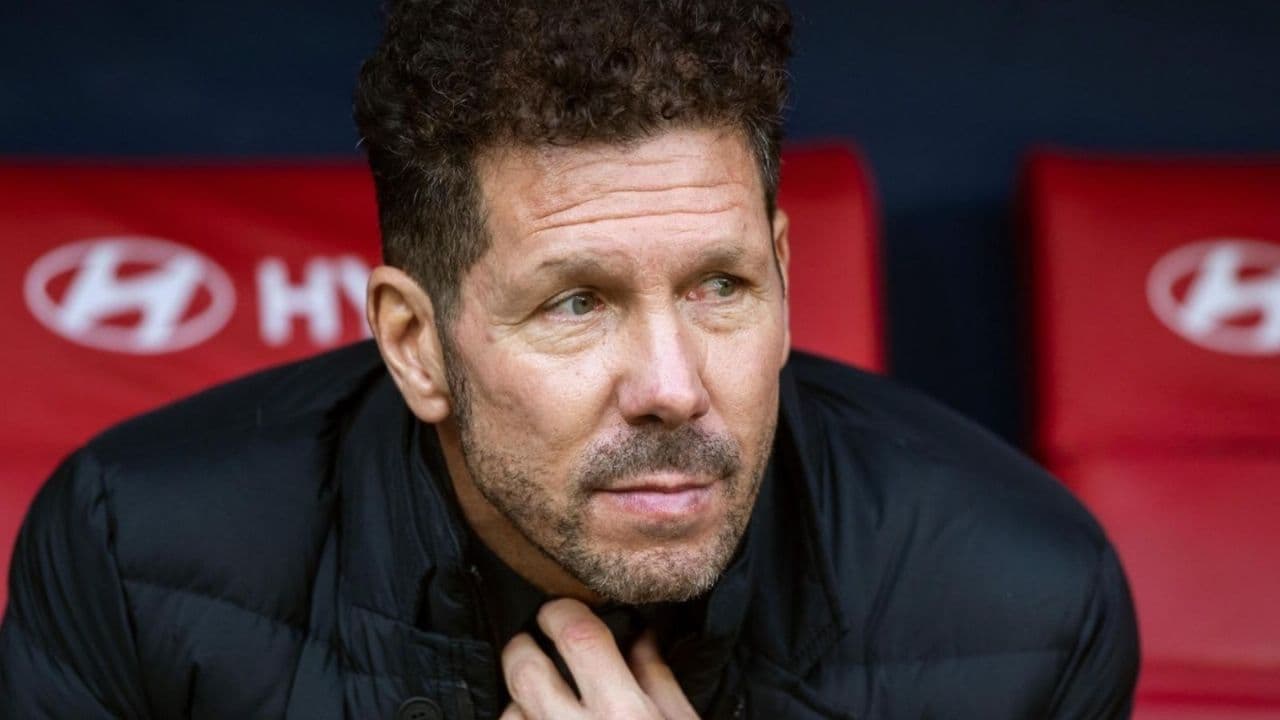 Paulo Futre salió a defender al entrenador colchonero, Diego Simeone, y dejó en claro que a las leyendas hay que respetarlas.