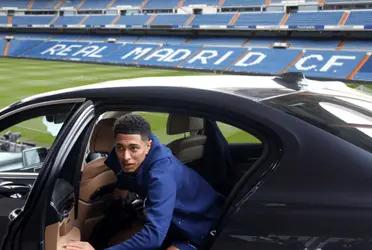 Pese a ganar una verdadera fortuna Jude Bellingham sorprendió a todos por el carro en el que se mueve