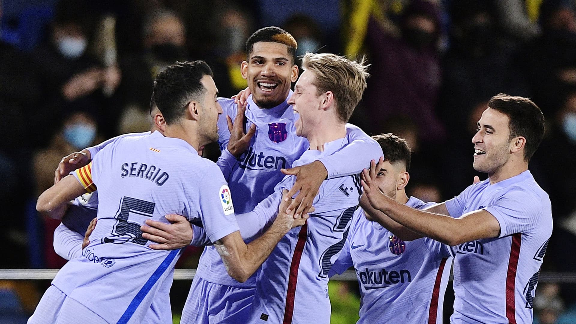 Por la jornada 15 de LaLiga, el FC Barcelona venció por 3 a 1 al Villarreal en La Cerámica y consiguió su primera victoria como visitante en el campeonato.