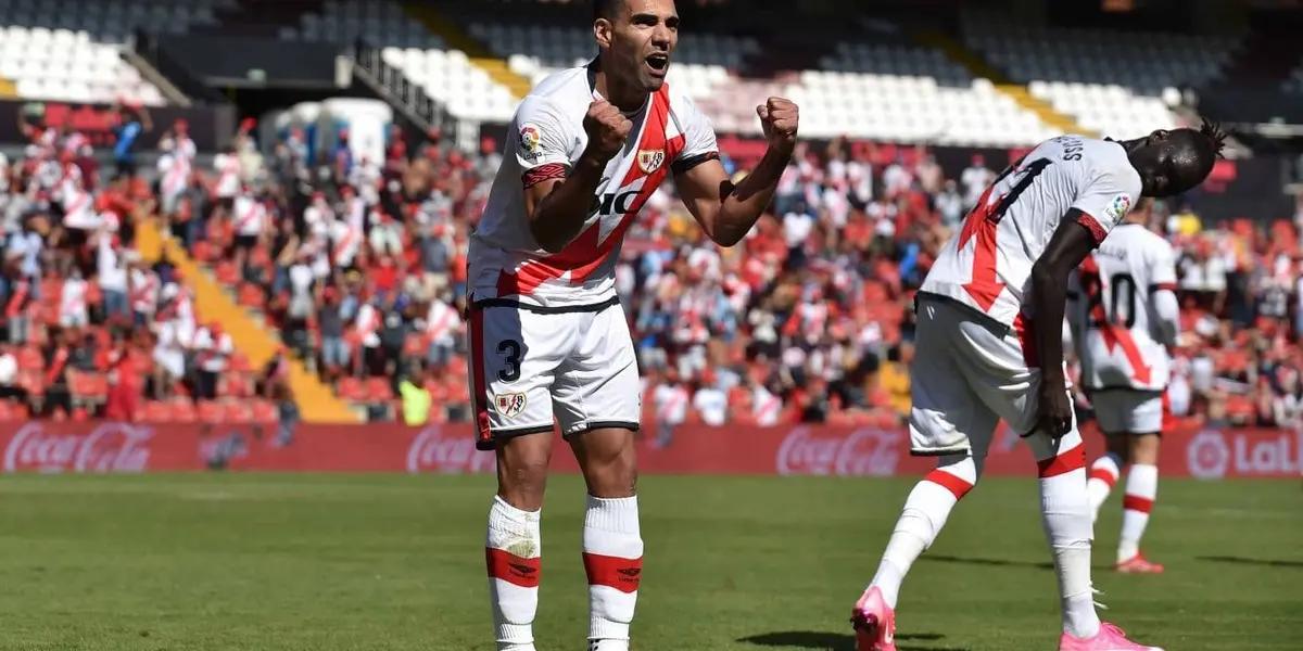 Radamel Falcao García necesitó apenas de un puñado de minutos para mostrar su jerarquía y poder de fuego. el futbolista colombiano aportó un gol en el triunfo del Rayo Vallecano por 3-0 ante Getafe. Gran debut para el portador del extraño número en la camiseta del equipo de la capital.