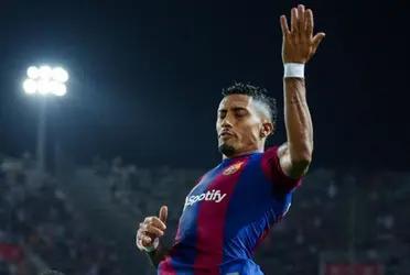 Raphinha, con algo de fortuna anotó el tercer gol para el Barcelona, para sentenciar el partido ante el Royal Amberes.