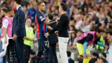 Raphinha y Xavi Hernández del FC Barcelona