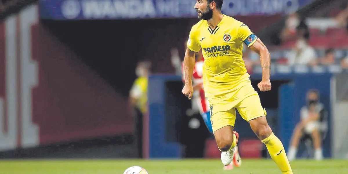 Raúl Albiol es muy importante en el submarino amarillo y su nivel en la Champions League lo posicionó en el radar del Real Madrid que quiere contar con el defensor nuevamente.