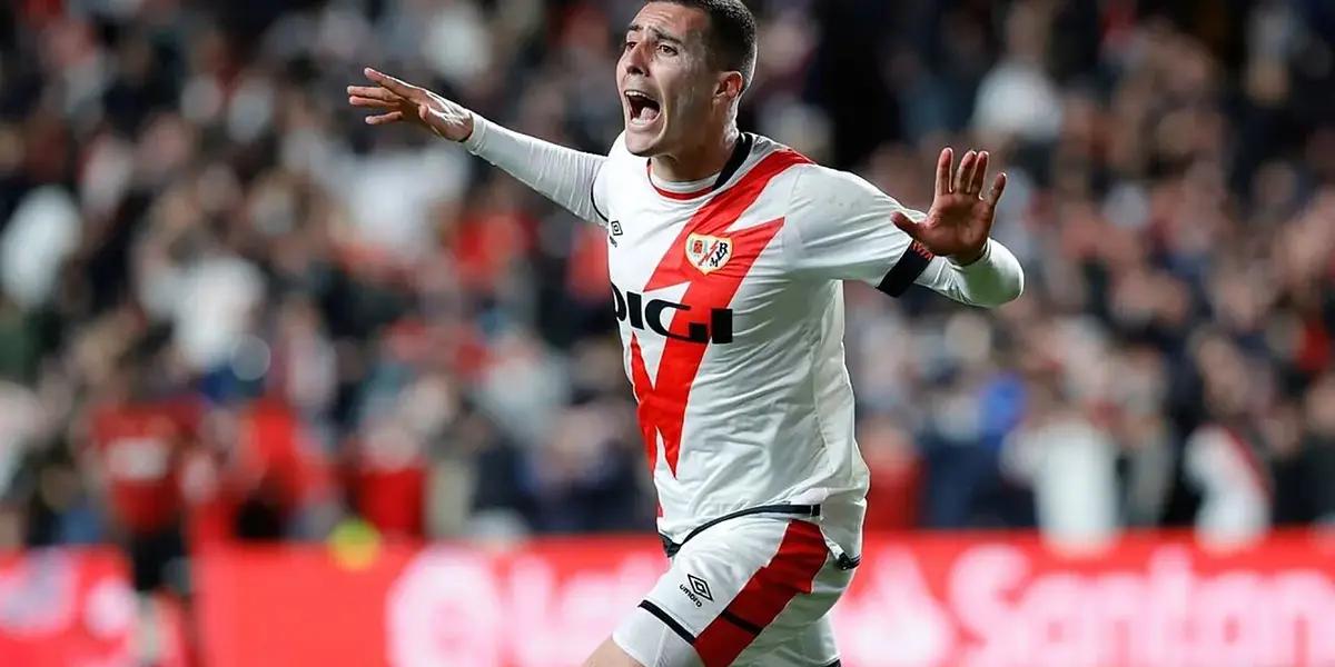 Rayo Vallecano ya está pensando en la próxima temporada. El equipo de Vallecas está pensando en mejorar aún más la buena campaña hecha y quiere reforzarse a lo grande con uno de los pichichi de la temporada por lo que ofrecería un truque al Espanyol donde cederían a Sergi Guardiola más dinero para quedarse con los servicios de Raúl de Tomas.