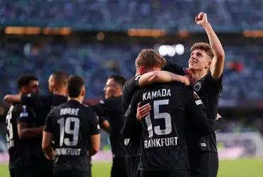 Real Betis no pudo hacer respetar el peso del Benito Villamarìn y cayó 1-2 ante Eintracht Frankfurt. La próxima semana, el equipo andalúz estará obligado a ganar en Alemania si quiere avanzar a cuartos de final de la UEFA Europa League.