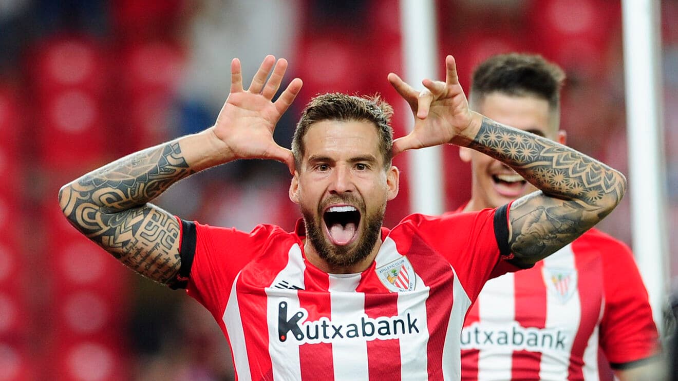 Real Betis aún tiene un gran objetivo esta temporada, ganar la Copa del Rey, pero ya empieza a mirar posibles fichajes para la próxima campaña y mejorar lo hecho en esta. El nombre de Iñigo Martínez sería el elegido para reforzar la defensa y el equipo verdiblanco podría desembolsar 12 millones de euros por el defensor central.