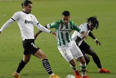 Real Betis y Valencia se enfrentan por la final de la Copa del Rey 2021/22 este sábado 23 de abril a las 22:00 en el Estadio La Cartuja de Sevilla. A continuación, las novedades de los equipos.