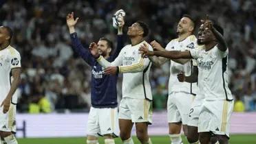 Real Madrid celebrando el triunfo al Cádiz