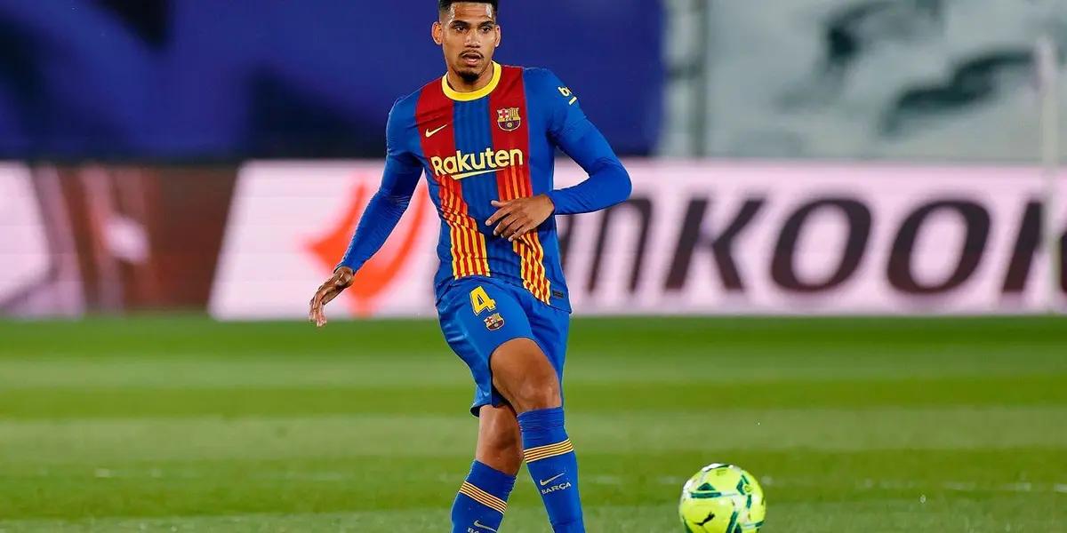 Real Madrid está atento a la situación contractual de Ronald Araujo, cuyo vínculo termina en 2023 y según el programa “Sin Concesiones” de RKB el Merengue quiere convencerlo de no renovar para ficharlo gratis.