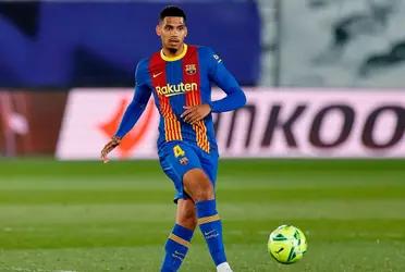 Real Madrid está atento a la situación contractual de Ronald Araujo, cuyo vínculo termina en 2023 y según el programa “Sin Concesiones” de RKB el Merengue quiere convencerlo de no renovar para ficharlo gratis.