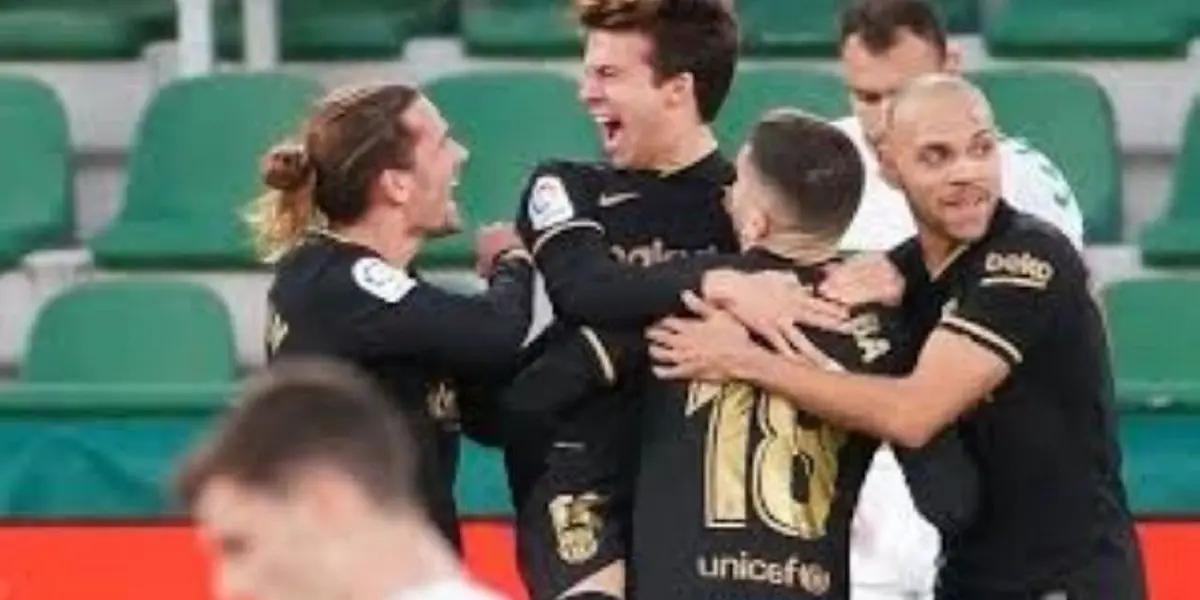 Riqui Puig continúa demostrando que quiere ganarse un lugar en el equipo.