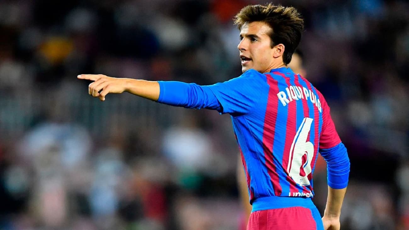 Riqui Puig no pierde las esperanzas y apunta con todo a poder tener la chance de ocupar un lugar en la lista de 23 que irán al Mundial de Qatar en representación de la Selección de España. Es por eso que buscará un nuevo equipo a partir de julio para tener continuidad.