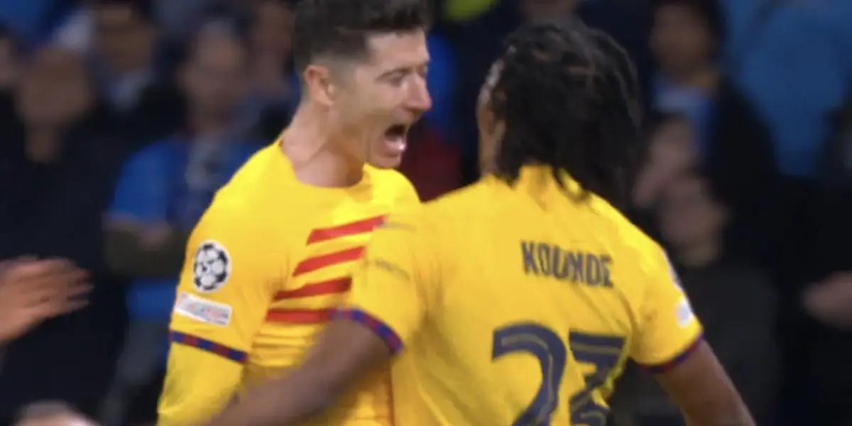 Robert Lewandowski anotó un gol de gran factura contra el Nápoles en el Diego Maradona