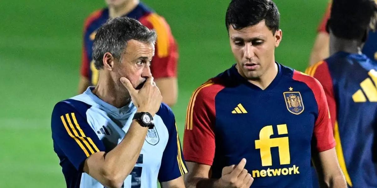Rodri le dio un golpe con guante blanco a Luis Enrique, quien fue hace poco el entrenador de la Selección Española
