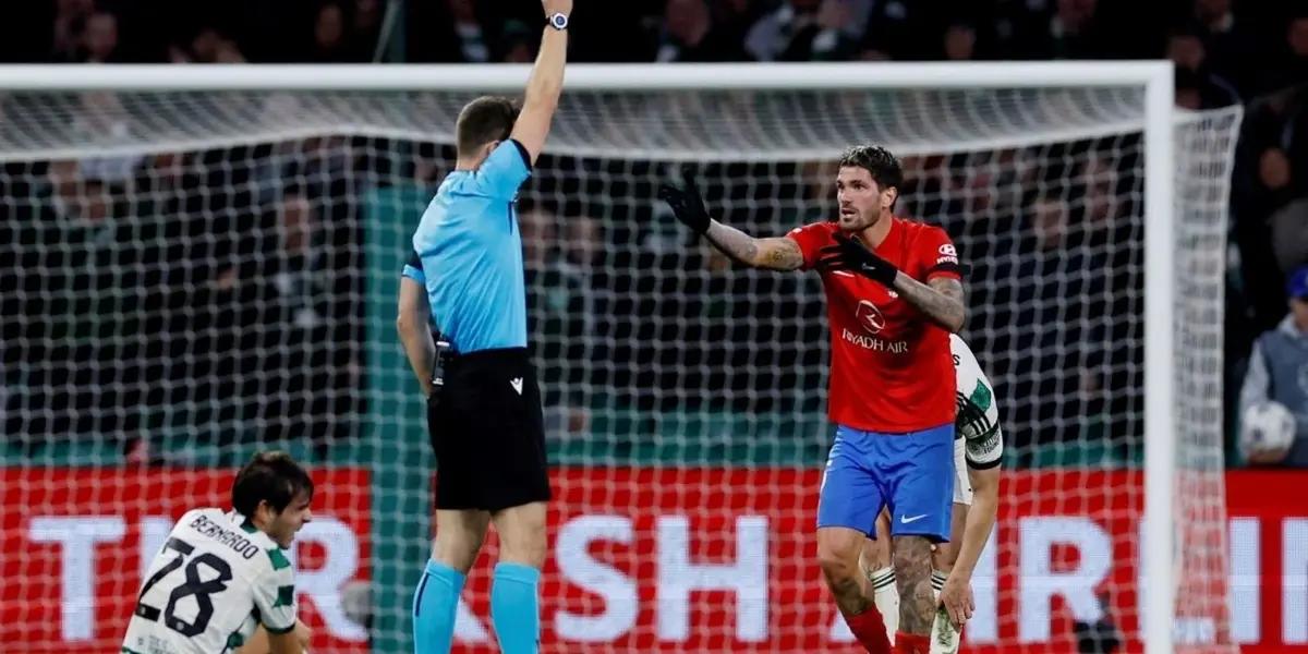 Rodrigo de Paul fue expulsado en el empate de Atlético de Madrid ante Sporting Lisboa