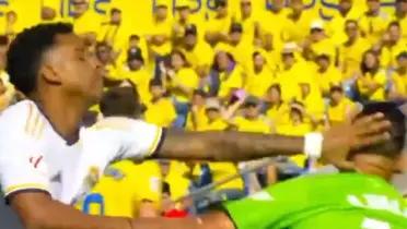 Rodrygo le metió un manotazo a un rival, pese a ello no lo expulsaron e Iturralde se refirió al respecto