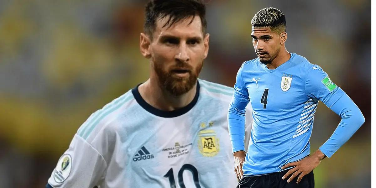 Ronald Araujo cortó a Lionel Messi con infracción y el delantero argentino no lo tomó para nada bien
