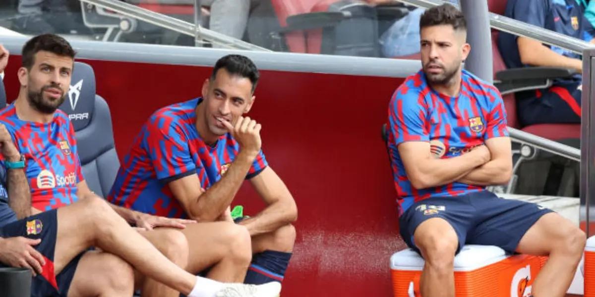 Se quiere ir del Barza, le deben hasta 2 años de sueldo y Laporta le pide de rodillas que se quede.