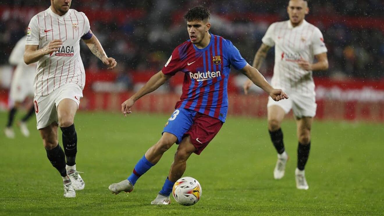 Según indica la prensa catalana, Ez Abde, de notable progreso en Barcelona no quiere salir temporalmente del club desde el 9 de enero hasta el 16 de febrero, cuando le tocará jugar con su selección de Marruecos, la Copa Africana de Naciones.