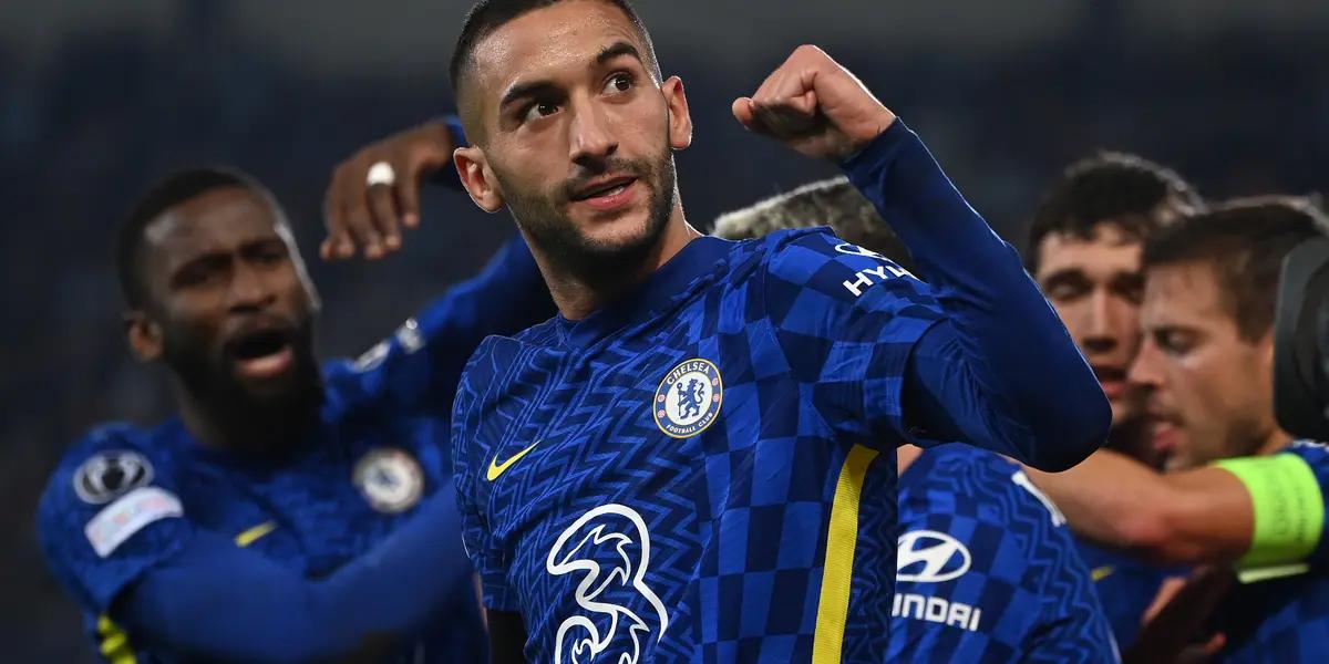 Según informa Fabrizio Romano, el equipo culé ya tiene a Hakim Ziyech como posible reemplazo en caso de que las negociaciones con el delantero español fracasen.