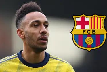 Según la prensa británica el delantero del arsenal inglés no está dispuesto a rebajarse su alto salario para facilitar una salida. Lo que hace dificil que los culés acepten las condiciones económicas del gabonés ante la delicada situación financiera que vive el club azulgrana.