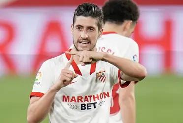 Sergio Escudero es un experimentado lateral izquierdo de 32 años, actualmente en el Granada Club de Fútbol que supo mostrar su mejor versión en el Sevilla Fútbol Club y actualmente su valor de mercado según el sitio Transfermarkt sería de 2 millones de euros.